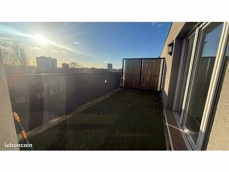 t3 lumineux avec terrasse et parking – le blanc-mesnil