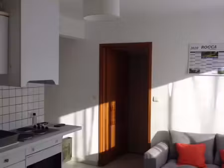 location t2 à l'année à propriano