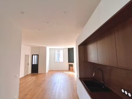 echoppe bordelaise rénovée 100m²  3 chambres  jardin 60m² sans vis-à-vis  bacalan  lumineu