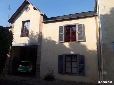location maison centre château gontier