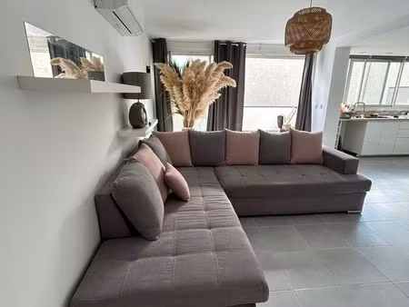 location maison uchaud