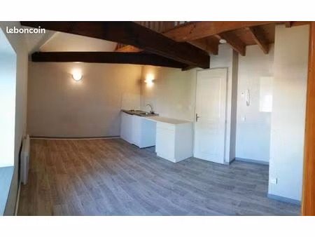 studio 1 pièce 27 m²