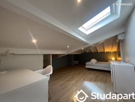 chambre 1 pièce 18 m²