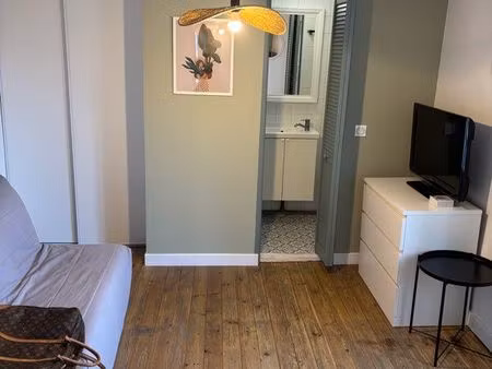 studio 25 m2 dans village