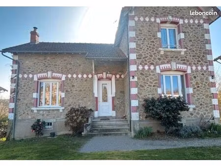 maison rénovée meublée 106 m² – 3 chambres – terrasse 42 m² – double garage – grand jardin
