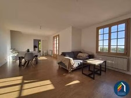 vente maison à pouzauges (85700) : à vendre / 120m² pouzauges