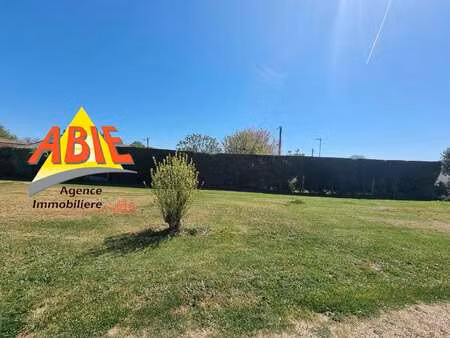 vente terrain à benet (85490) : à vendre / benet