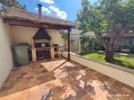 maison 6/7 pièces de 150 m² utile au coeur de faremoutiers