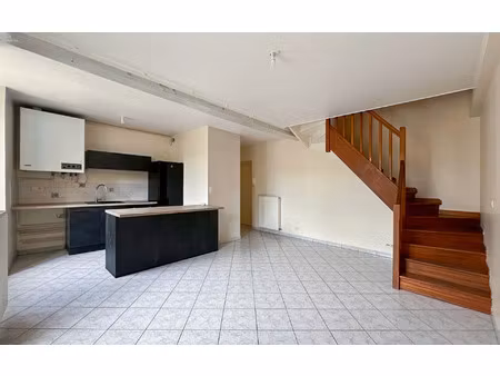 location appartement  50.12 m² t-3 à toury  655 €