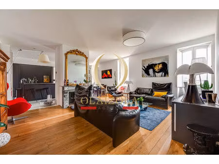 bayonne - appartement au dernier étage dans immeuble bourgeois avec vue