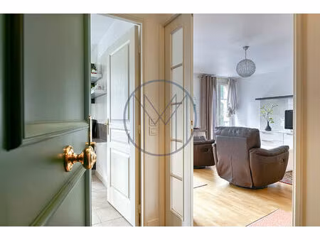 à vendre grand 2 pièces avec double stationnement résidence de standing