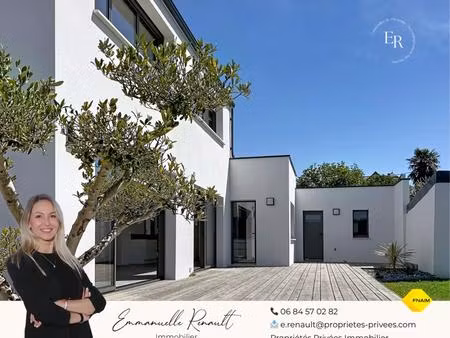maison contemporaine 2026 · belle vie de plain pied · terrain 740 m² · à pied de la gare ·