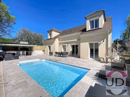 udi itteville - a vendre - maison de 150 m² avec piscine  5 chambres dont 2 suites parenta