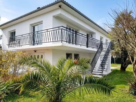 maison individuelle + appartement t1 en rez de jardin - vendu meublée