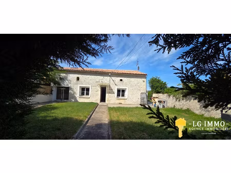 maison charentaise 175 m2  3 chambres  1552 m2 de terrain