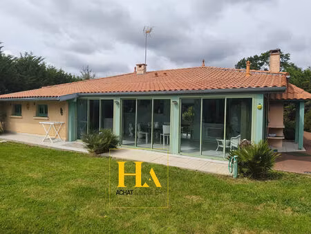 maison 5 pièce(s) 123 m2 + une buanderie 18m2 + double garage en dépendance
