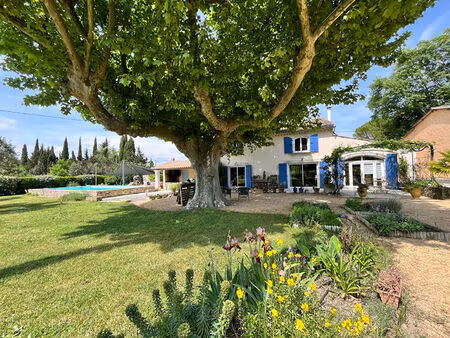 propriété de caractère en zone agricole ? 2 hectares  truffière  dépendances ? suze-la-rou