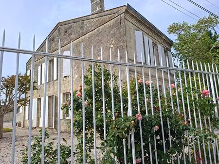 demeure de prestige maison de maître 8 pièces maison et petite maison 80 m2