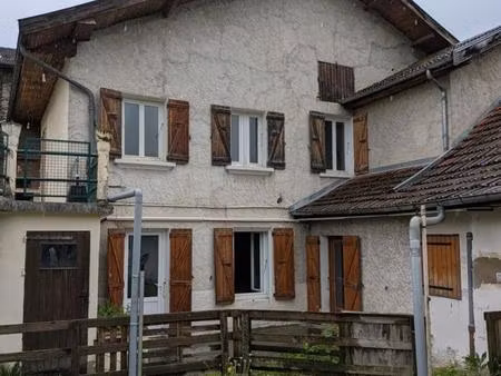 maison de village - 151m ²