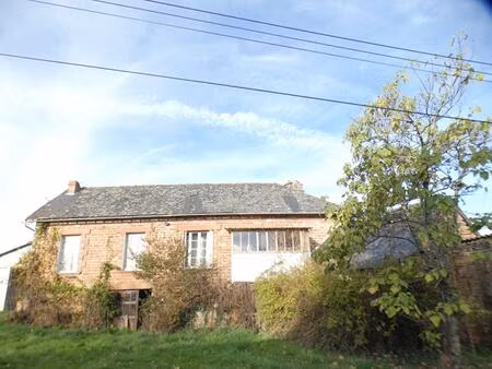 villac maison en pierre avec 5 800 m² de terrain et deux grand batiment (210 m² et 95 m²)