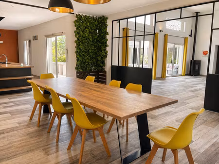 maison 5 pièces - 210 m²