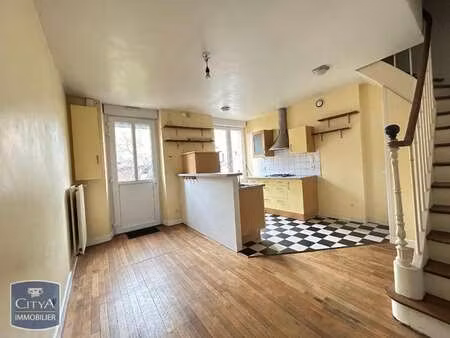 location maison à laval (53000) : à louer / 44m² laval
