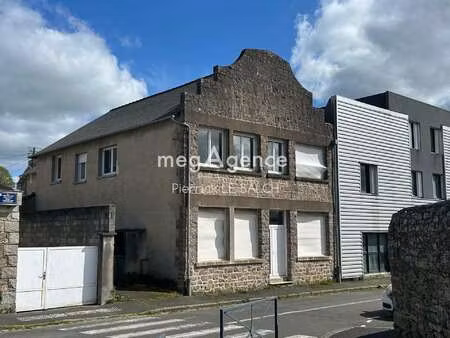 vente demeure d'exception à guingamp (22200) : à vendre / 295m² guingamp