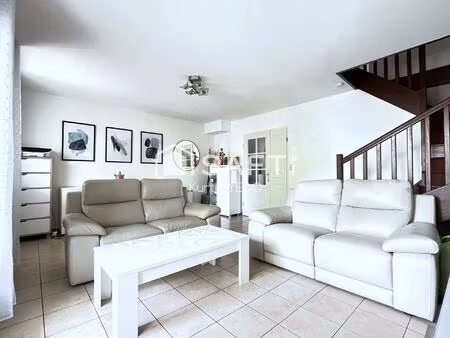 duplex lumineux avec terrasse box et parking