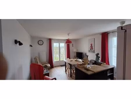 bel appartement biensitué en excellent état