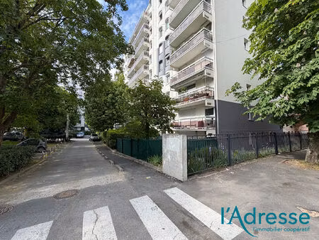 vente parking / box  11.00m²  noisy