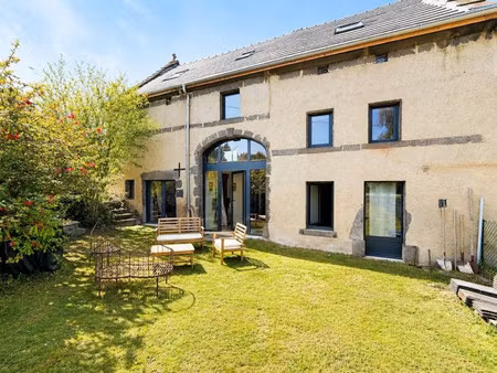 a vendre  charbonnières les varennes  maison atypique et pleine de charme rénovée.