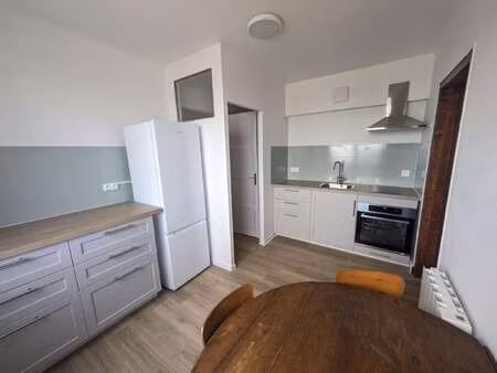 location appartement 2 pièces bord de mer à perros-guirec (22700) : à louer 2 pièces bord 