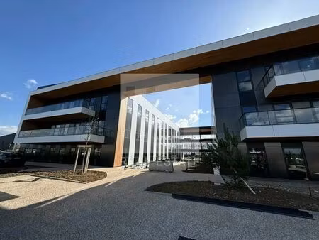 vente bureaux 155 m² à 4 552 m²