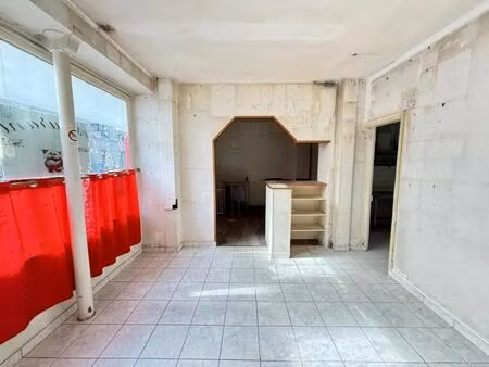 location commerce 53 m²