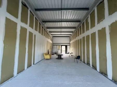 location commerce saint laurent des arbres 30126 86m²