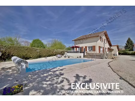 vente maison 4 pièces 150 m2 à la tour-du-pin