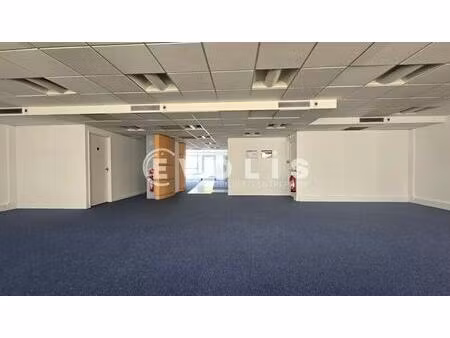 location bureaux 122 m² à 753 m²