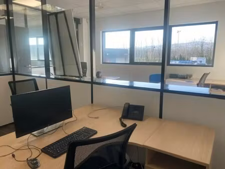 location bureaux 61 m²