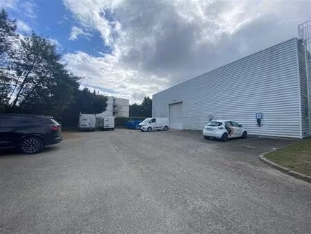 location local d'activités merignac 1 600 m²