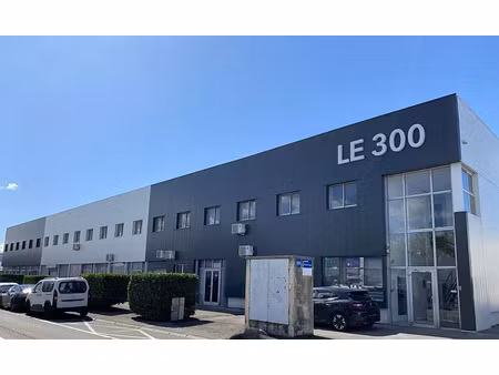 location bureau mauguio 600 m²