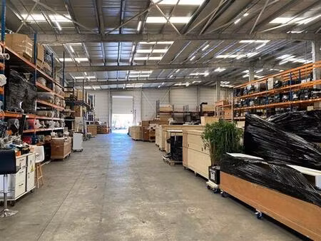 location local d'activités les mureaux 9 530 m²