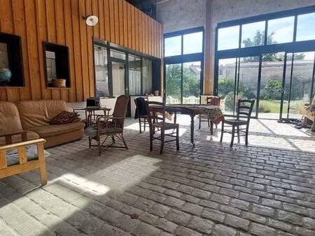 angoulême bussatte  maison atypique de 250 m² avec jardin de 500 m²