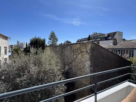 appartement 2 chambres balcon parking - bordeaux parc rivier