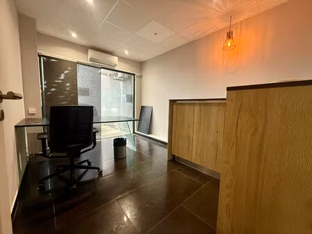 bureaux 2 pièces 30 m² à louer bastia 20200 ? | era immobilier