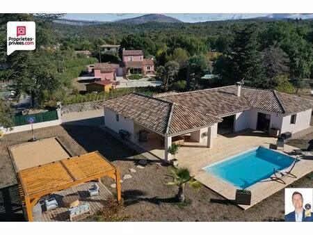 villa contemporaine recente d'environ 140 m2 avec piscine  garage et terrain paysager de..