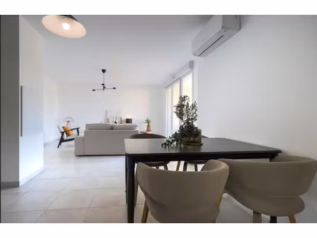 beau t3 de 64 m² avec terrasse