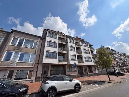 appartement te huur in knokke-heist met 2 slaapkamers