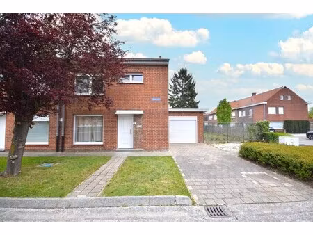 huis te huur in roeselare met 2 slaapkamers