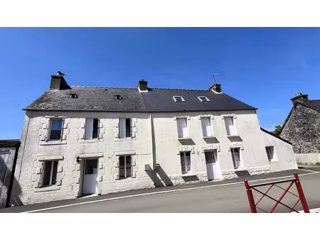 vente maison 5 pièces 175.62 m² à trébrivan (22340)  108 000 €