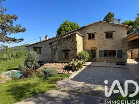 maison de campagne à upie (26120)